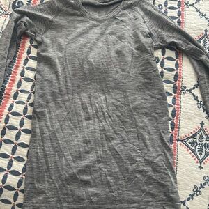 Lululemon size 4 lot